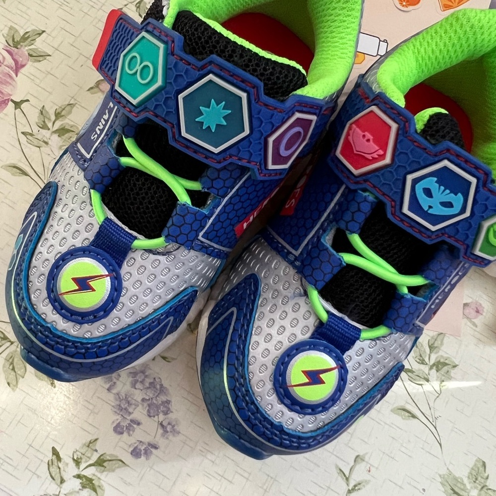 Infant boy pjmasks sneakers 6 size light shoes new